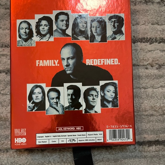 The Sopranos - 2nd Season, 4 DVD Set - Picture 2 of 7